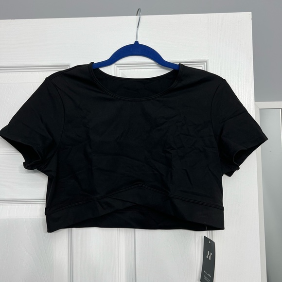 HALARA sport crop top - Picture 2 of 3